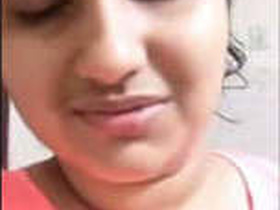 South Indian girl flaunts her cleavage