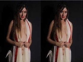 Khushi Mukherjee's Sizzling Live Performance