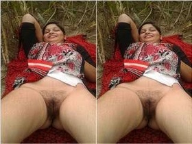 Desi bhabhi gets outdoor sex with two guys