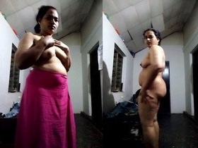 Hot Tamil bhabhi captures nude selfies for her husband