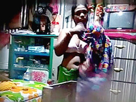 Indian bhabi gets naked and oils her body in a secret video