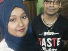 Desi wife gives a blowjob in India