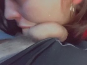 Watch a hot native give her man a Christmas present by performing a blowjob while he's at work