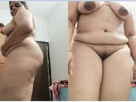 Auntie Mallu captures her nude body for her lover