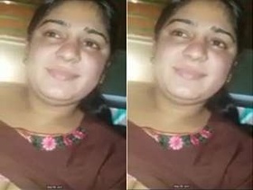 Horny Indian bhabhi gets fucked by husband