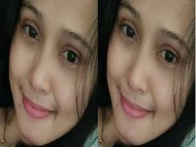 Beautiful girl flaunts her nude figure