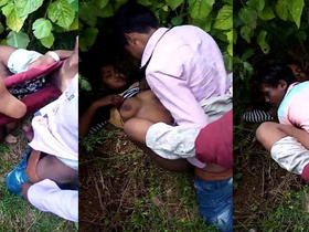 College student gets outdoor sex with MMC