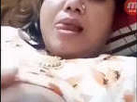 Indian wife and her attractive sister flaunting their bodies