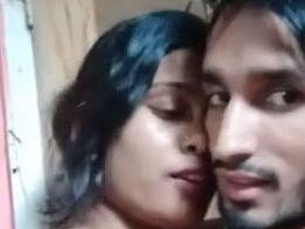 Indian farm worker and his girlfriend have steamy sex in video