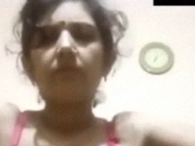Sada, a mature woman from Bangalore, goes nude on a video call