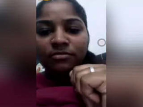 Tamil girl's video call turns into an erotic session