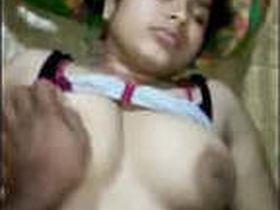 Indian beauty gets naughty and wild in Mumbai