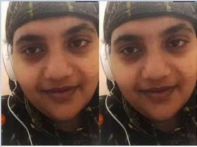 Indian bhabhi flaunts her body on video call