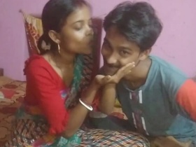 Indian lesbian couple indulges in steamy sex in sari