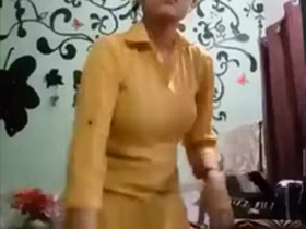 Desi Aunt's bathing session recorded on camera