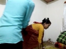 A car driver has sex with a sexy aunt wearing a sari