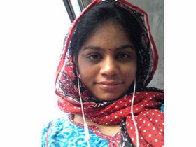 South Indian Aunty's Nude Video in the Office