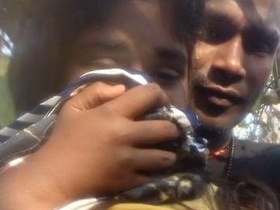 Desi babe with big boobs gets naughty in a sexy video