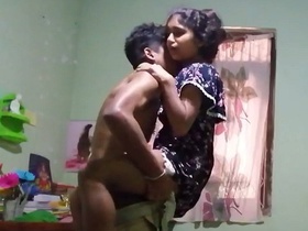 Sri Lankan teen gets hardcore in Chudai video