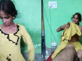 Fully naked Indian bhabhi gets wild