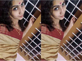 Indian girl flaunts her body on Facebook