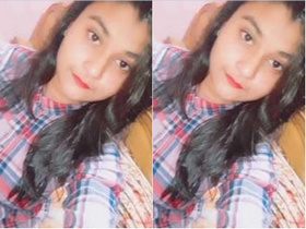 Amateur Indian girl flaunts her cute tits and pussy in exclusive video