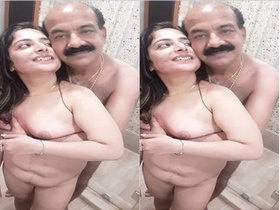 Exclusive amateur video of Indian girl and her boss Part 1