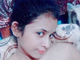 Solo playtime with a pretty Dehati Desi teen