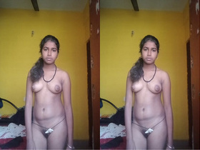 Exclusive video of a cute Indian girl exposing her body