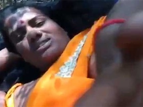 Marathi village wife gets fucked in the wild
