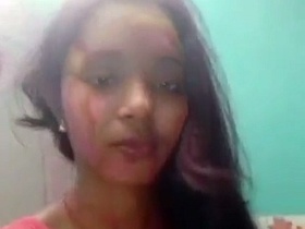 Watch Indian girl Desi go nude after Holi festival