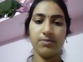Big boobs babe indulges in nude selfie challenge