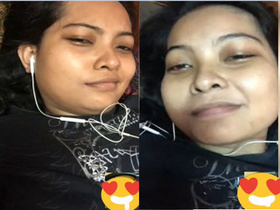 Exclusive video of an Indian amateur girl exposing her private parts