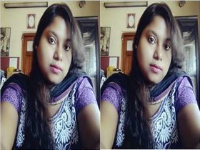 Exclusive video of horny girl in Kolkata going nude on video call