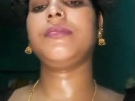 Desi Bhabhi bares her body in a sensual display