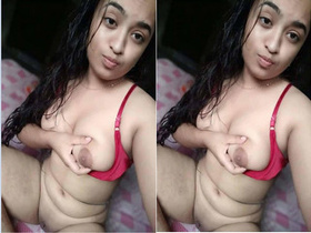 Bangla girl flaunts her cute body and gets naughty in exclusive video