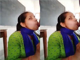 Exclusive video of a cute desi girl getting fucked and sucking