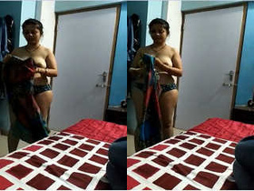 Exclusive video of a hot Indian bhabhi changing clothes