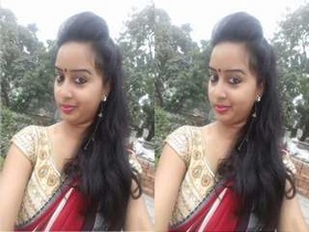 Desi girl rides her lover's dick while giving a blowjob