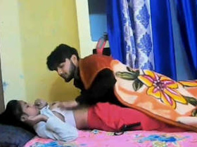 Indian girl gets fucked by her lover in hot video clips