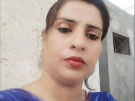 Indian bhabi pleasures herself in the bathroom with her fingers