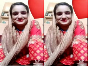 Bhabhi's hot body gets exposed in part three