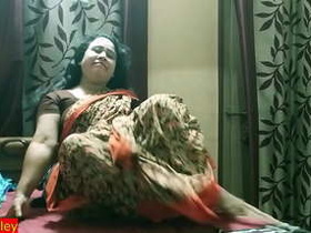 Learn the art of seduction with this Indian bhabhi!