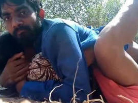 Indian couple indulges in outdoor sex in village