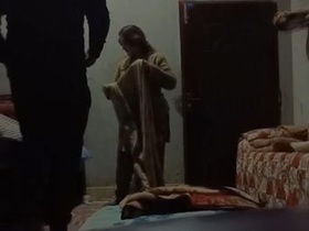 Watch a stunning Pakistani wife get a hard fuck and give a blowjob in HD with clear Hindi dialogue