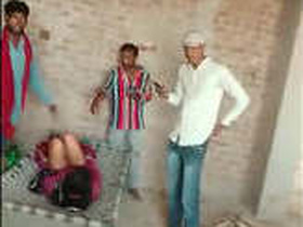 Village people catch a naughty bhabi in the act of fucking
