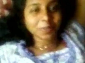 Indian couple gets naughty with a stunning Tamil babe