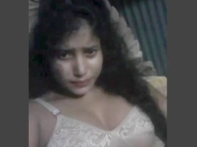 Beautiful girl with a stunning face and horny cravings