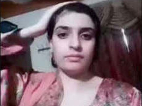 Pakistani wife's stunning selfie goes viral