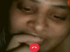 Telugu bhabhi flaunts her big breasts for her new lover in a steamy video